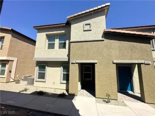 Photo #1: 2703636 Listing 