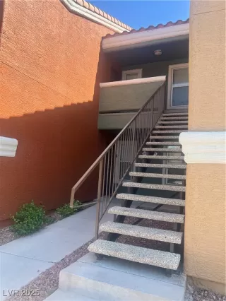 Photo #1: 2703639 Listing 