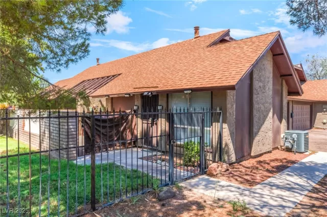 MLS: 2703646 Condo For Sale