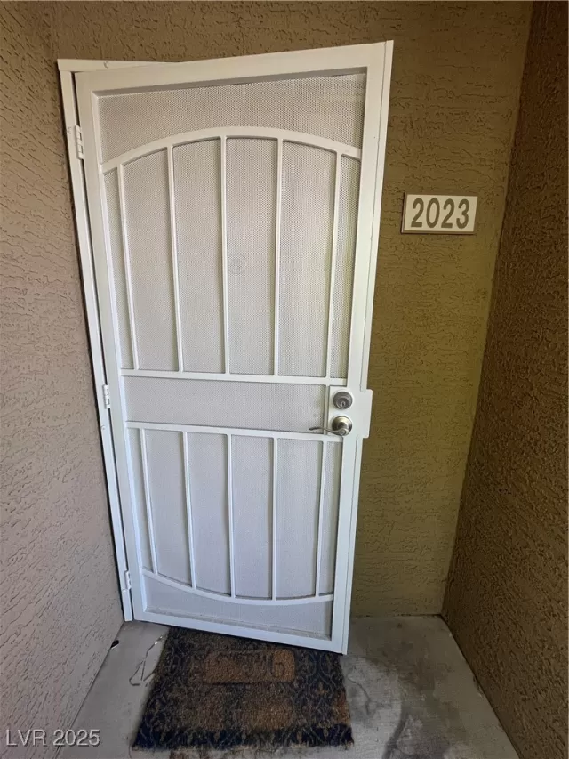 MLS: 2703650 Condo For Sale