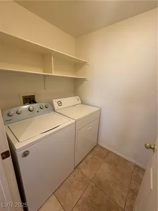 Photo #4: 2703663 Listing 