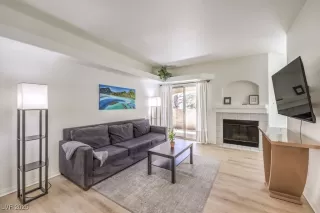 Photo #1: 2703666 Listing 