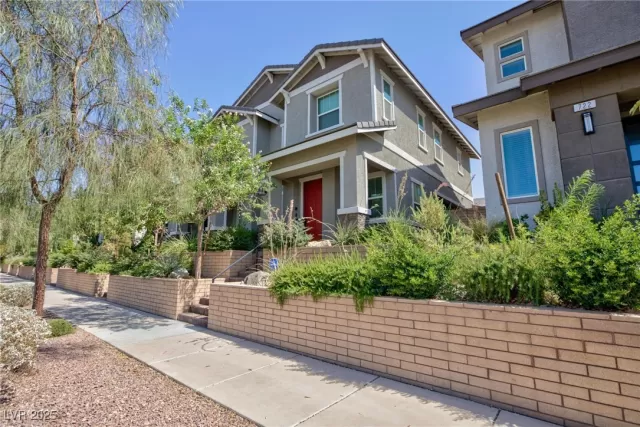 MLS: 2703668 Condo For Sale