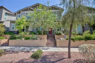 Photo #1: 2703668 Listing 