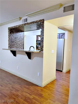 Photo #5: 2703673 Listing 