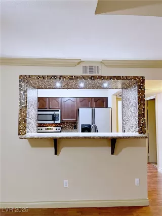 Photo #6: 2703673 Listing 