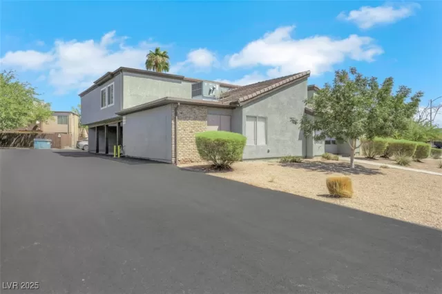 MLS: 2703680 Condo For Sale