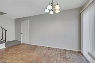 Photo #2: 2703680 Listing 