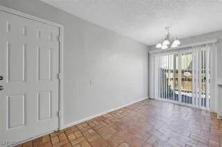 Photo #3: 2703680 Listing 