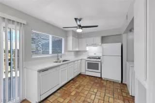 Photo #6: 2703680 Listing 