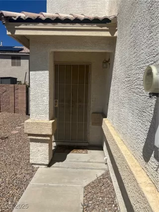 Photo #2: 2703697 Listing 