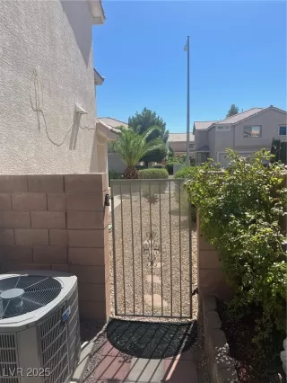 Photo #6: 2703697 Listing 