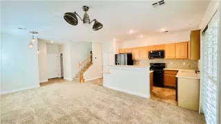 Photo #2: 2703711 Listing