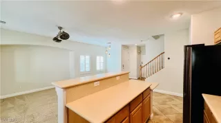 Photo #3: 2703711 Listing