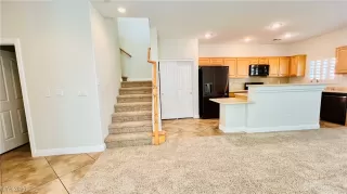 Photo #5: 2703711 Listing