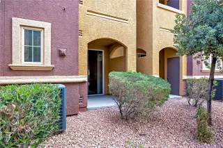 Photo #1: 2703764 Listing 