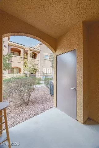 Photo #3: 2703764 Listing 