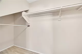 Photo #4: 2703764 Listing 