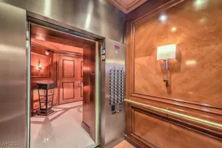 Photo #6: 2703772 Listing