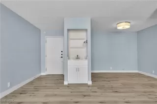 Photo #3: 2703775 Listing 