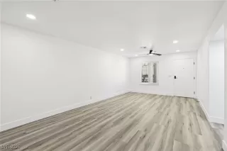 Photo #6: 2703776 Listing