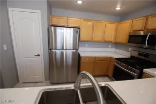 Photo #4: 2703781 Listing 