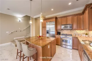 Photo #5: 2703799 Listing