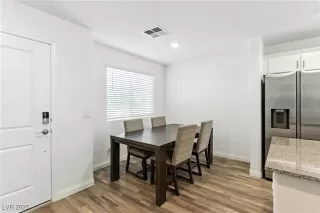 Photo #4: 2703801 Listing