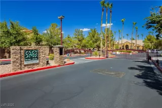 Photo #1: 2703803 Listing 