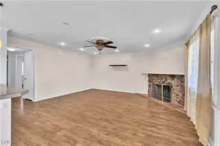 Photo #2: 2703807 Listing 