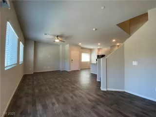 Photo #4: 2703824 Listing 