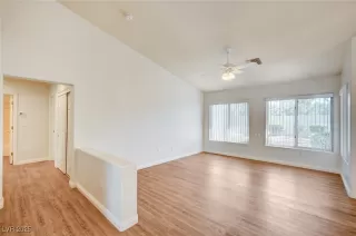 Photo #3: 2703833 Listing 