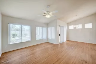 Photo #5: 2703833 Listing 