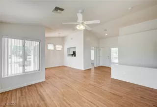 Photo #6: 2703833 Listing 