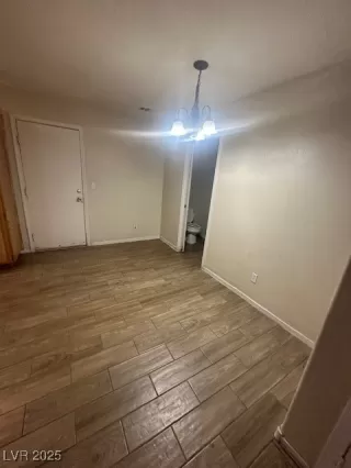 Photo #4: 2703853 Listing 