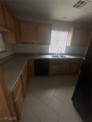 Photo #4: 2703865 Listing 