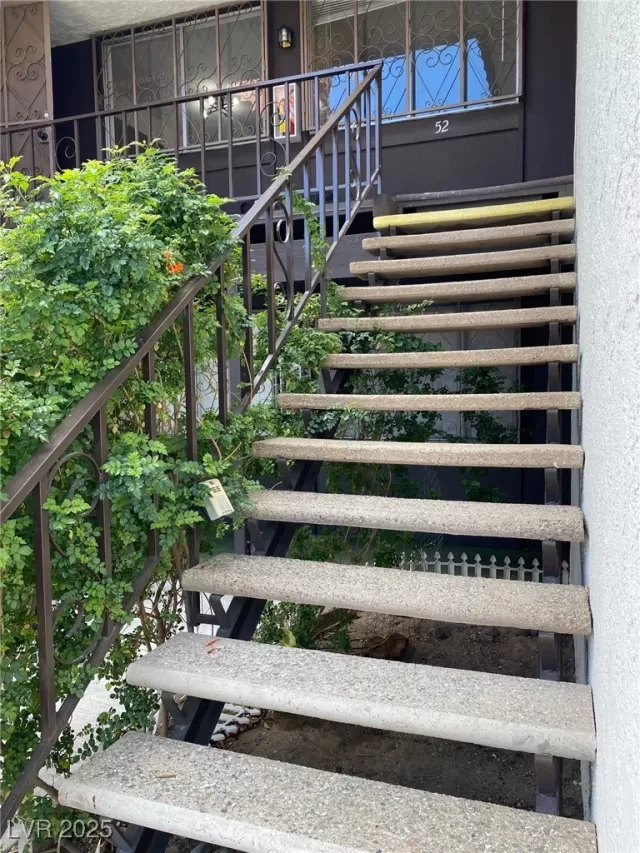 MLS: 2703870 Condo For Sale