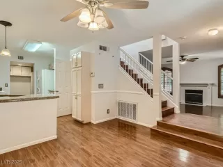 Photo #3: 2703882 Listing 