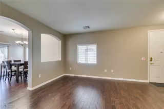 Photo #4: 2703899 Listing