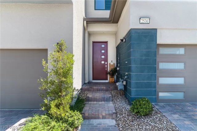 MLS: 2703920 Condo For Sale