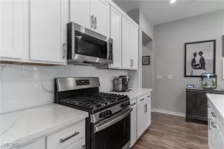 Photo #6: 2703920 Listing