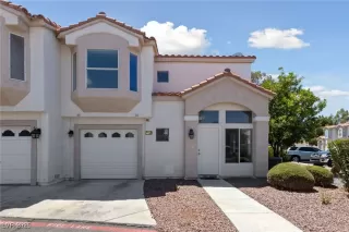 Photo #1: 2703928 Listing 