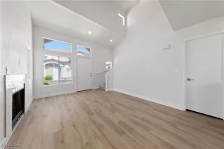 Photo #3: 2703928 Listing 