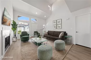 Photo #4: 2703928 Listing 