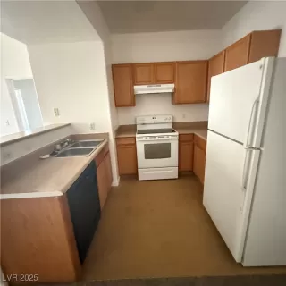 Photo #2: 2703934 Listing 