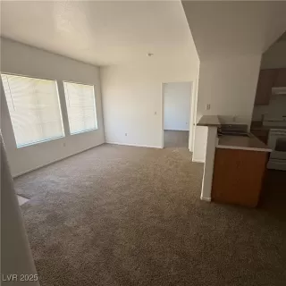 Photo #3: 2703934 Listing 