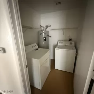 Photo #4: 2703934 Listing 