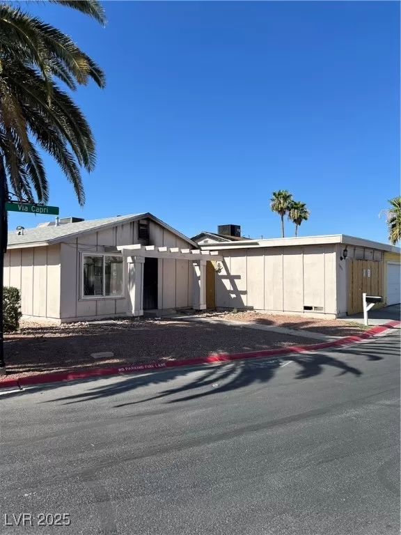 MLS: 2703939 Condo For Sale