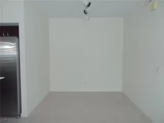 Photo #5: 2703959 Listing 