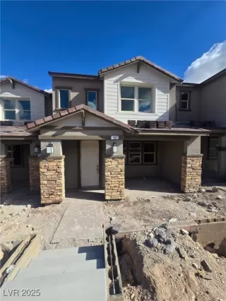Photo #1: 2703973 Listing 